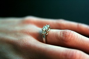 tanie pierścionki zaręczynowe